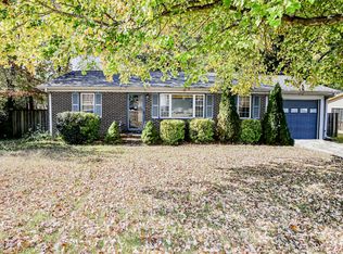 408 Thornwood Dr, Taylors, SC 29687