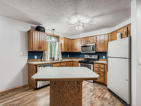 5th image of 114 South Dr #D