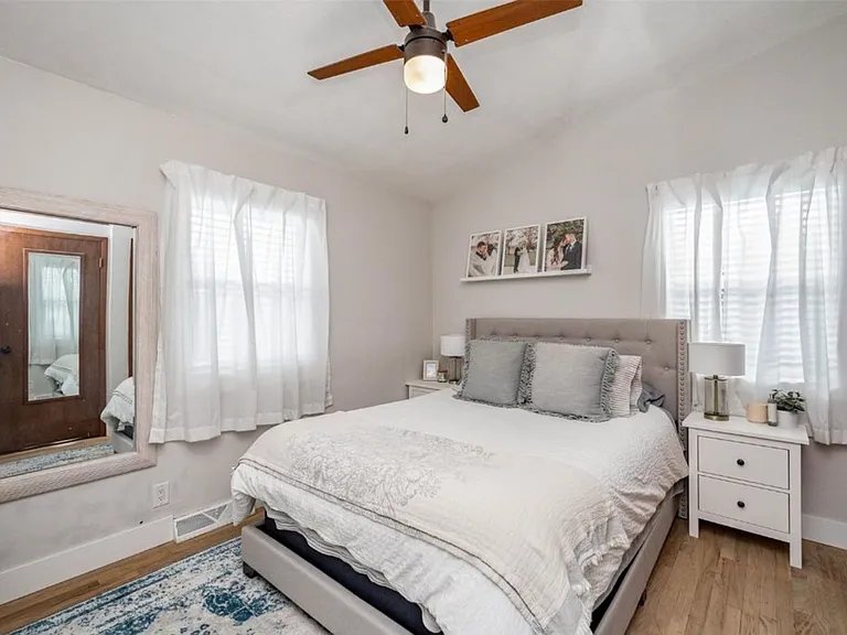 3822 Northwood Dr NE — Photo 8