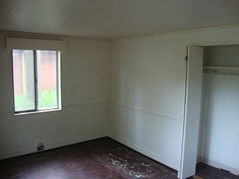 3rd image of 347 Oakwood St