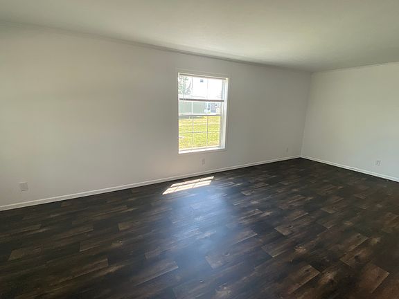 3rd image of 511 E 1st St #120