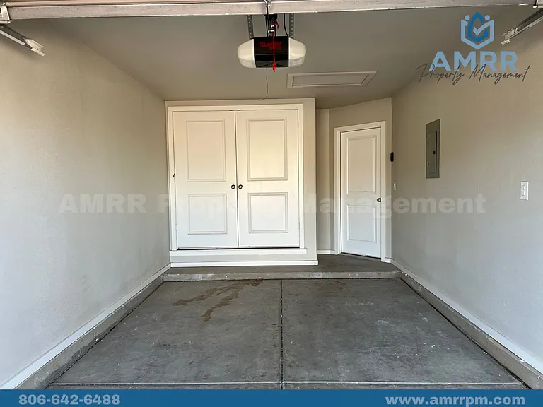 2105 N Avenue K — Photo 21