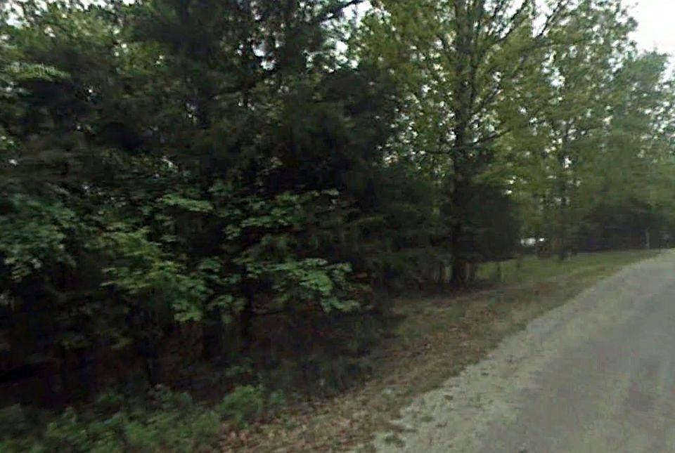 1st image of 204 Regal Ln