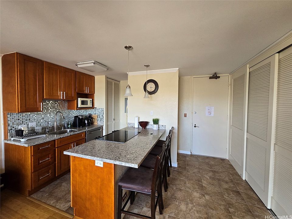 1st image of 320 Liliuokalani Ave APT 1801