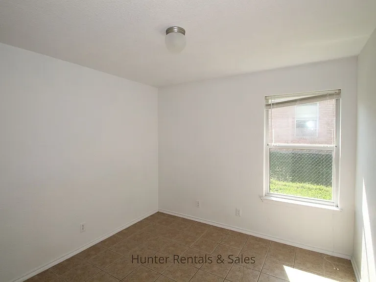 302A Jeff Gordon Dr — Photo 16