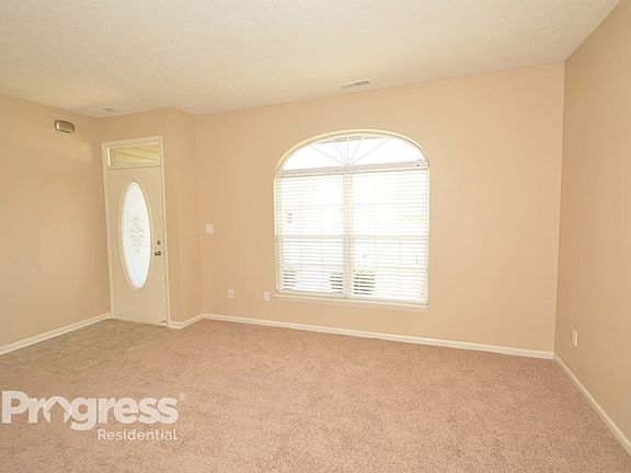 5th image of 7828 Stratfield Dr