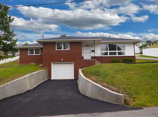 502 Stout St, Bridgeport, WV 26330