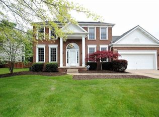 8730 Eaton Dr, Sagamore Hills, OH