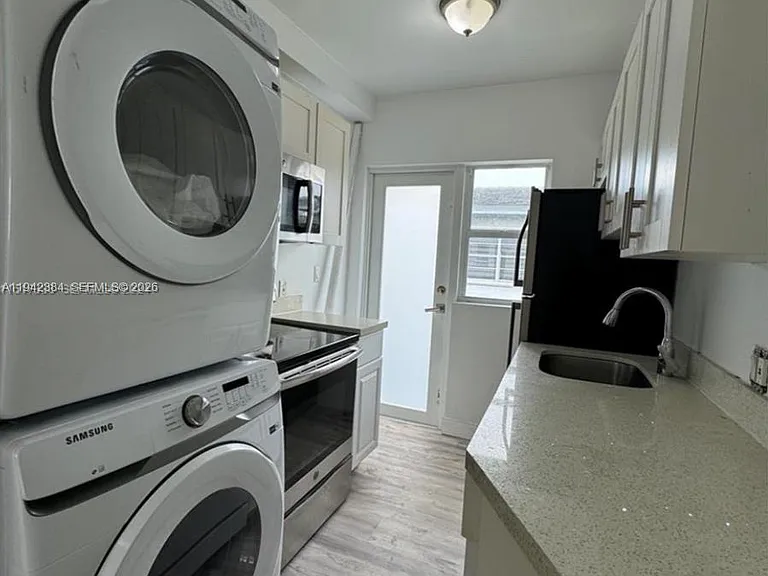 1248 Marseille Dr #4 — Photo 4