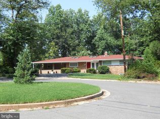 8315 Loring Dr, Bethesda, MD 20817