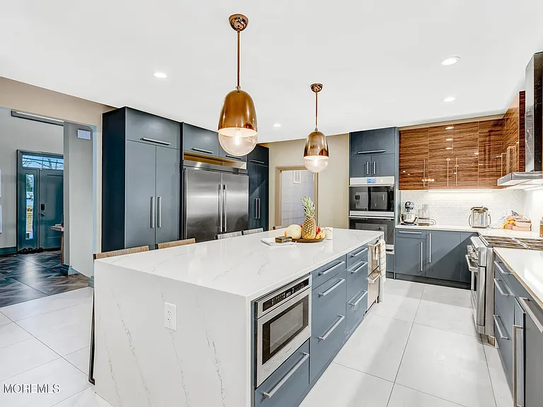 450 Wells Ave — Photo 13