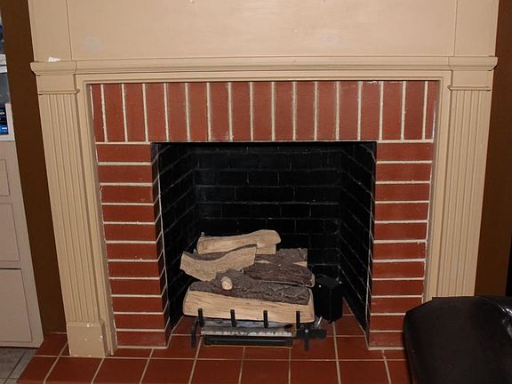 5th image of 308 E Columbia Ave