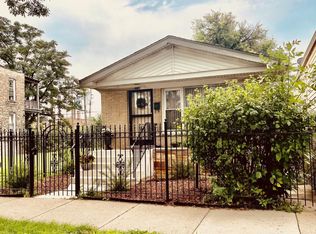 4827 W Congress Pkwy, Chicago, IL 60644