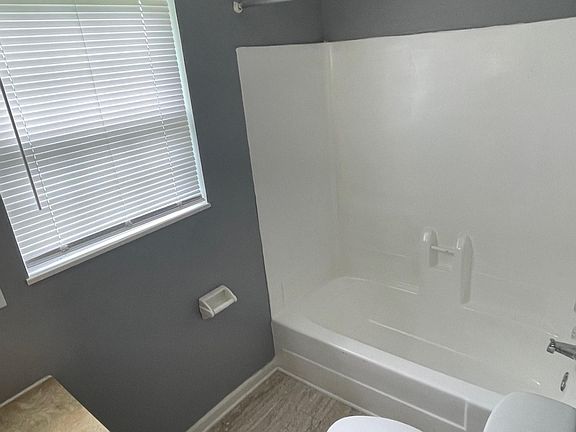 2nd image of 2529 Hilltop Cir #4