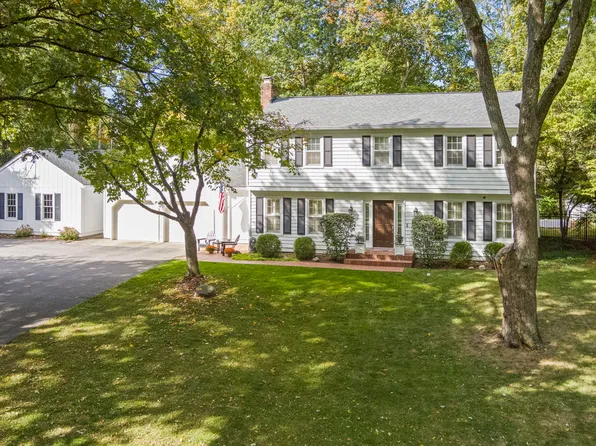 7840 Pineview Ct, Indianapolis, IN 46250