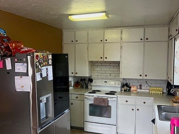 3rd image of 105 N Doane Ave