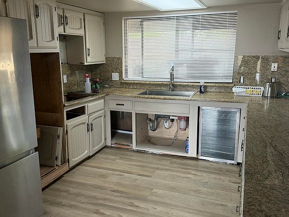 3rd image of 26955 Fonda Avenue