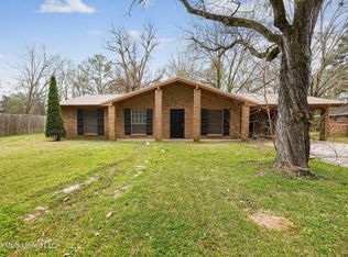 4933 Cottonwood Ln, Jackson, MS 39212