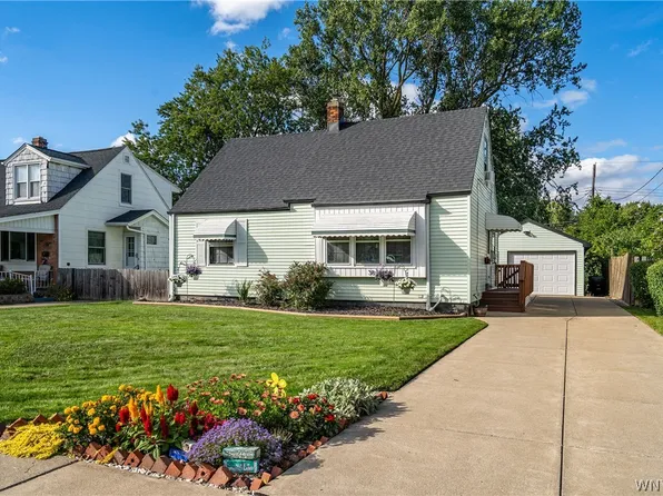 38 Old Colony Ave, Tonawanda, NY 14150