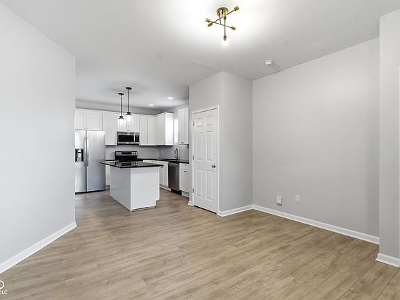 5th image of 1338 Barth Ave
