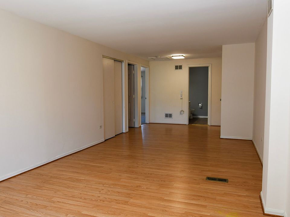 1st image of 1150 Crest Ct