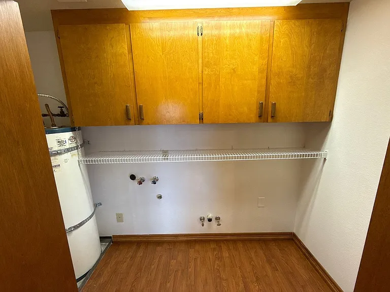 460 SE Conifer Pl — Photo 16