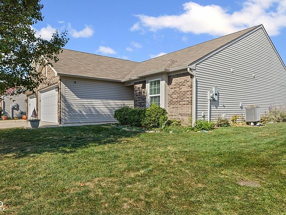 3rd image of 6520 Emerald Ridge Ct