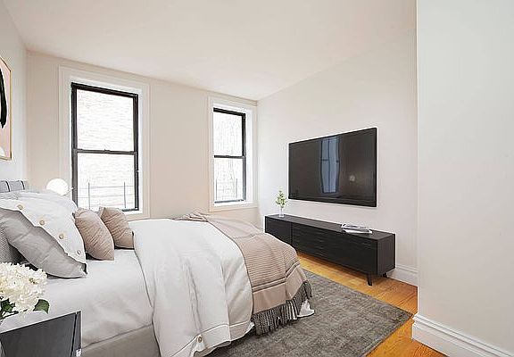 4th image of 348 W 118th St APT 43