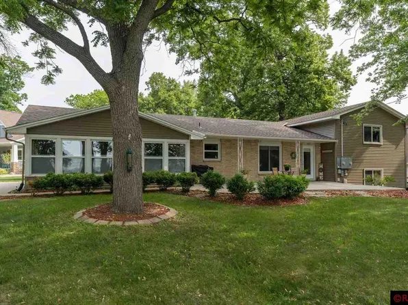 500 Point Ave, Madison Lake, MN 56063