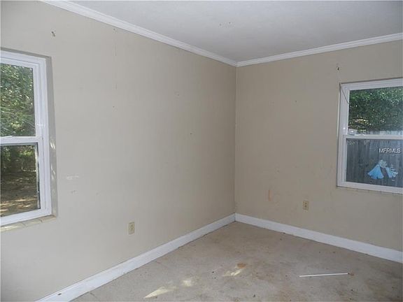 5th image of 114 Hill Cir