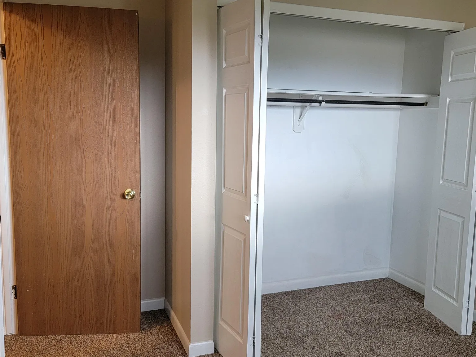 3 bed, 1060 sqft, $1,899 — Photo 4