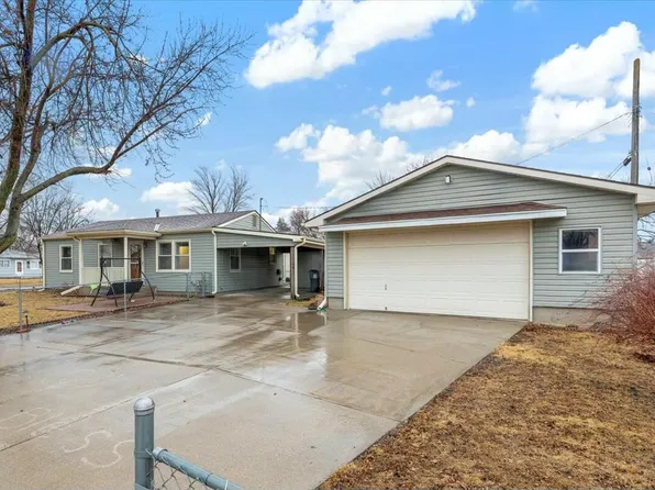 1306 N 20th St, Council Bluffs, IA 51501