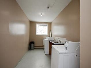 9913 108th Ave, Grande Prairie, AB T8V1N7