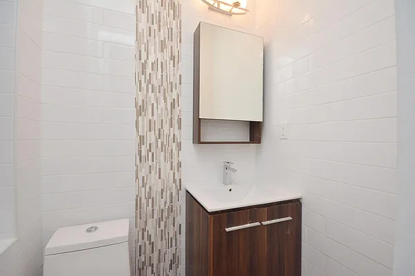 Rented by Clove Realty LLC | media 8