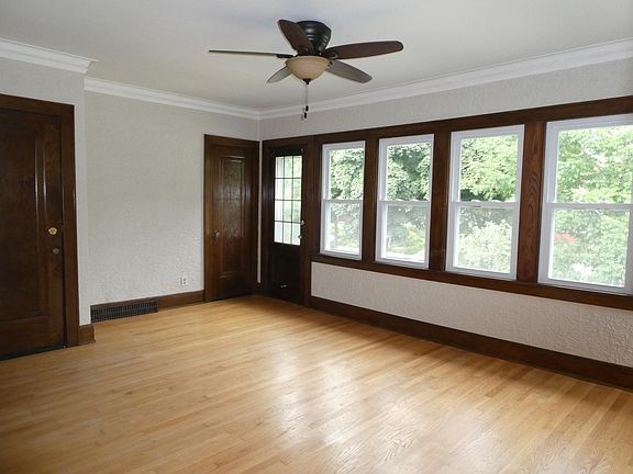 Living room with plenty of light and front porch