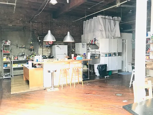 Rented by In Haus LLC | media 18