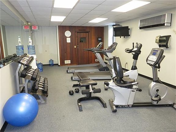 5th image of 60 Barker St APT 619