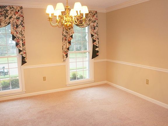 4th image of 2092 Kingsrow Pkwy