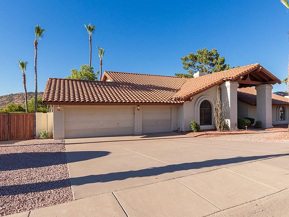 2nd image of 1302 W Aster Dr