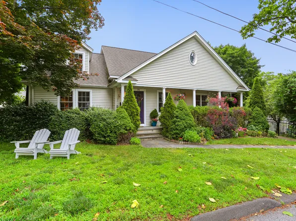 176 Adelaide Street, Fairfield, CT 06825