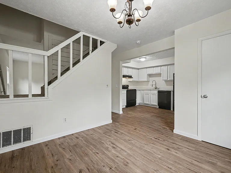 7711 Brams Hill Dr — Photo 12