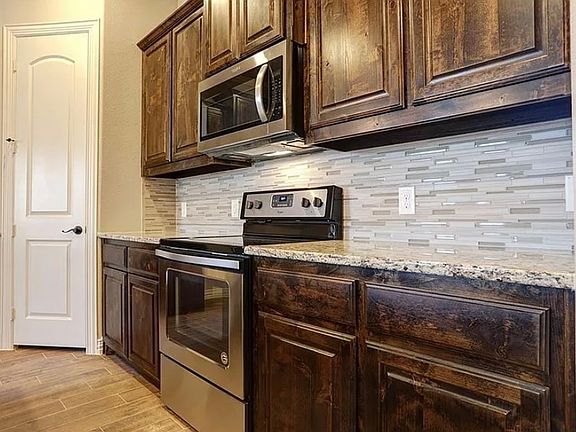 2nd image of 303 Featherstone Trl
