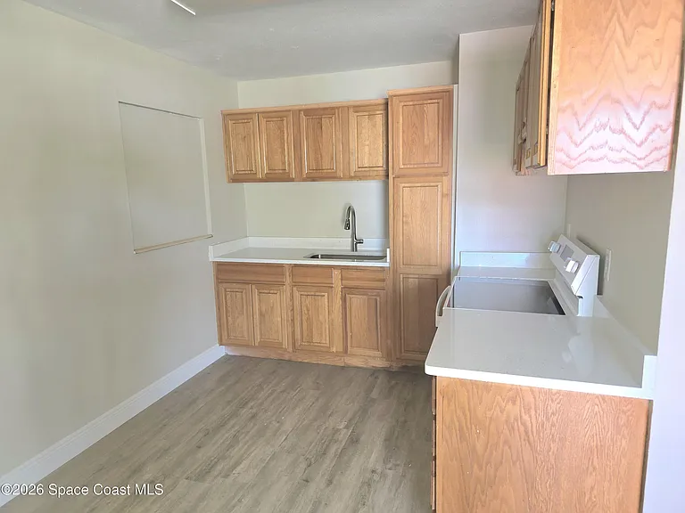 4415 Coleridge Ave — Photo 9