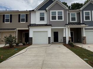 34 Anastasia St, Angier, NC 27501