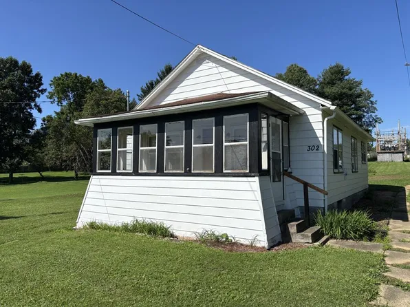 302 S Forest St, Marienville, PA 16239