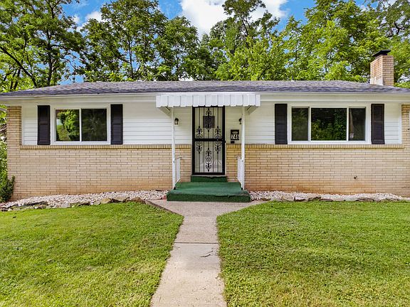 4th image of 746 Semple Ave