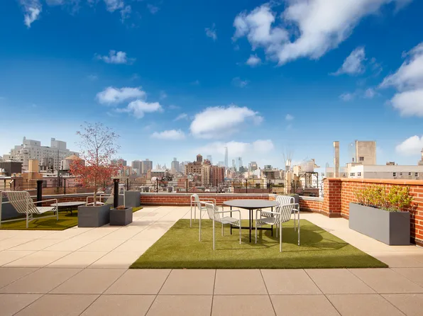 45 West 10th Street image 1 of 9