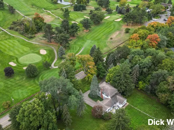 6473 Clearbrook Dr, Saugatuck, MI 49453