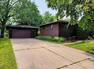 605 7th Ave NE, Stewartville, MN 55976