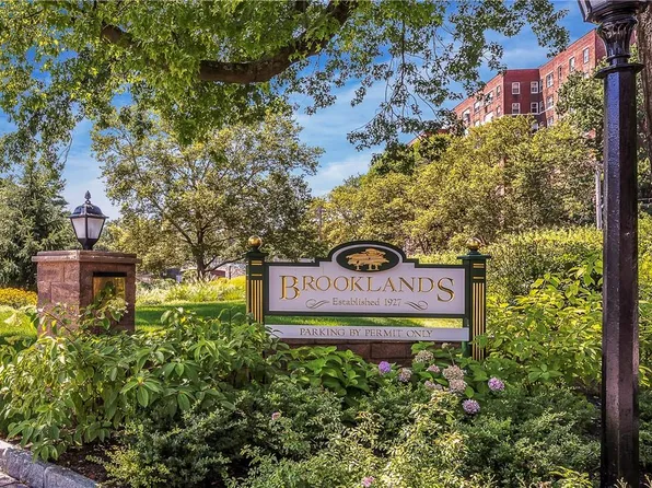 10 Brooklands #2E, Bronxville, NY 10708